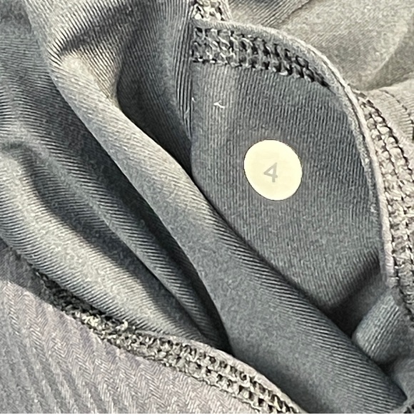 Lululemon Athletica Women’s Dance Studio Jacket Size 4 Lightweight Hoodie Black - Picture 9 of 12